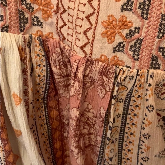 Boho Tassel Blouse - Picture 6 of 7